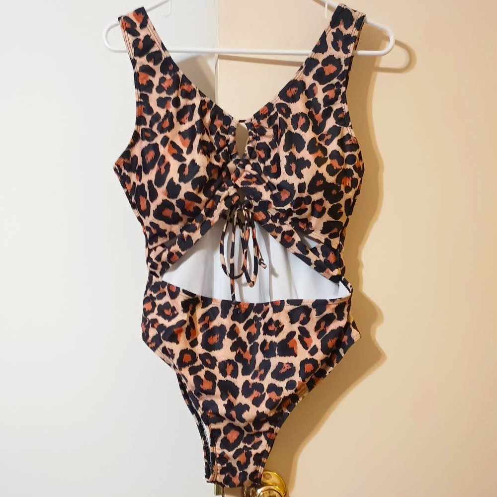 NWOT ~ Women's Sexy Leopard Swimwear One Piece Monokini (Size: 0XL/ US Size 12)